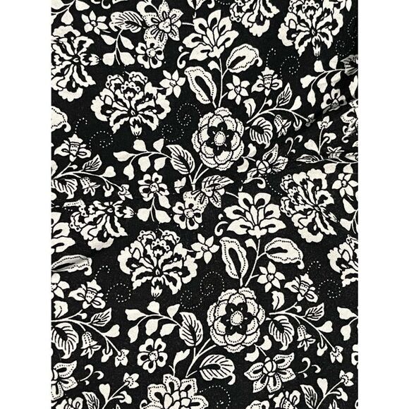 AEROPOSTALE SOFT FLOWY ELASTIC WAIST DRAWSTRING FLORAL BLACK & WHITE SHORTS M - Picture 2 of 6